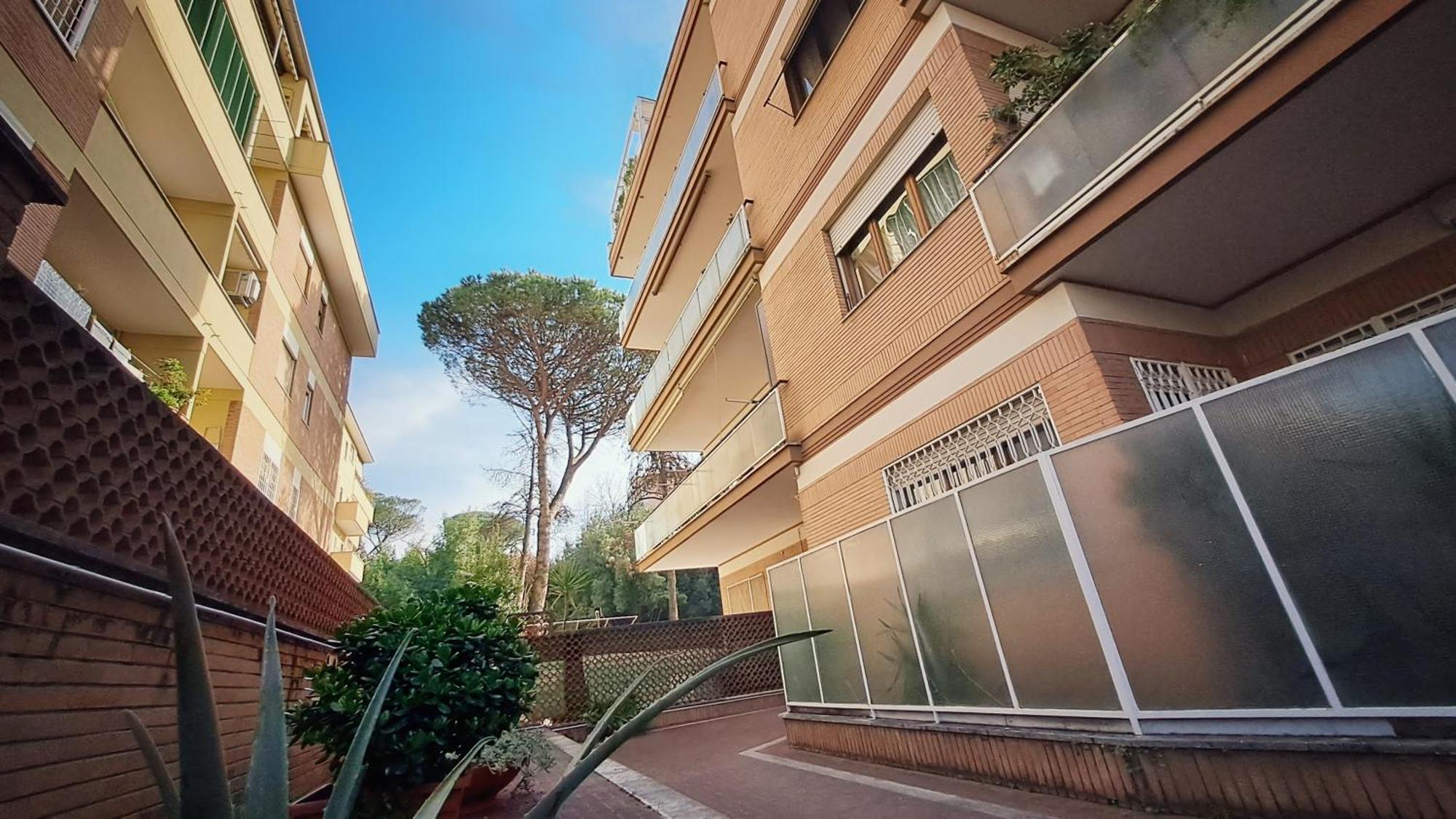 Roma Bema Apartment - Charme E Relax A Due Passi Dal Vaticano Exterior photo